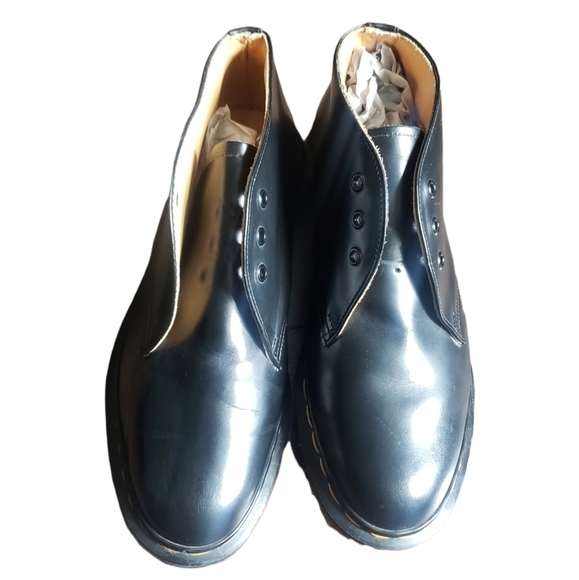 Vintage Dr. Martens Original P21 C1637 Black Smooth Leather Shoes - Picture 3 of 13